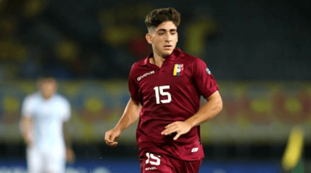 Lacava vem se destacando no futebol venezuelano - Foto: Getty Images.