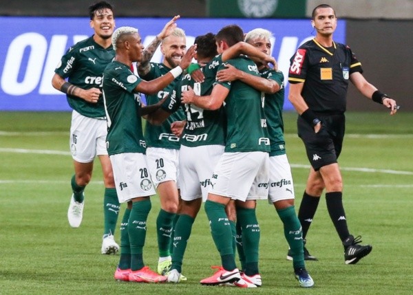 Jogadores do Palmeiras comemoram gol. Foto: Getty Images