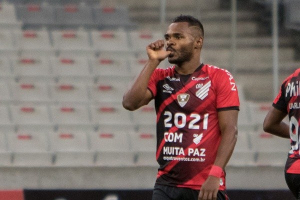 Foto: Robson Mafra/AGIF