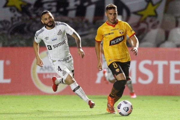 Pará em partida contra o Barcelona. Foto: Getty Images