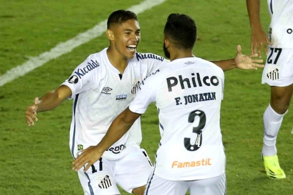 Comemoração de gol do Santos. Foto: Getty Images Comemoração de gol do Santos. Foto: Getty Images