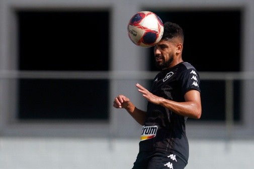 Daniel Borges (foto) e Chay estão no elenco da partida contra o Vila Nova – Foto: Flickr Oficial Botafogo de Futebol e Regatas – autor: Vitor Silva