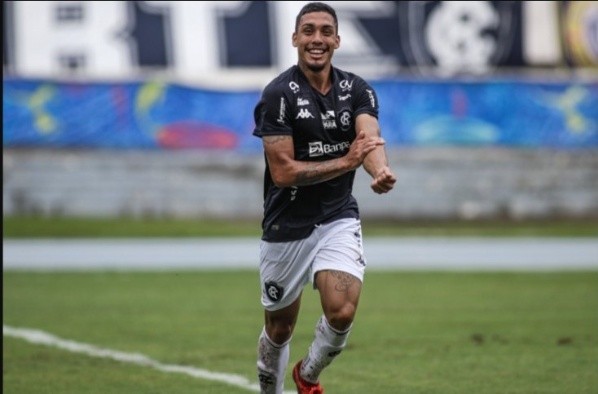 Samara Miranda/Remo Samara Miranda/Remo