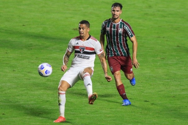 São Paulo x Fluminense em campo pela estreia do Brasileirão. (Foto: Marcello Zambrana/AGIF)