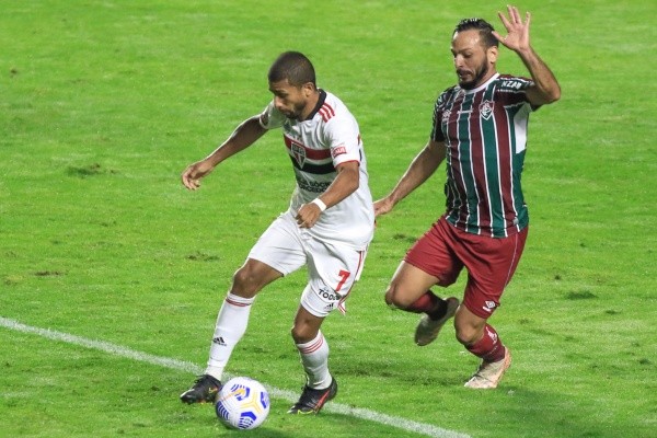 São Paulo x Fluminense em campo pela estreia do Brasileirão. (Foto: Marcello Zambrana/AGIF)