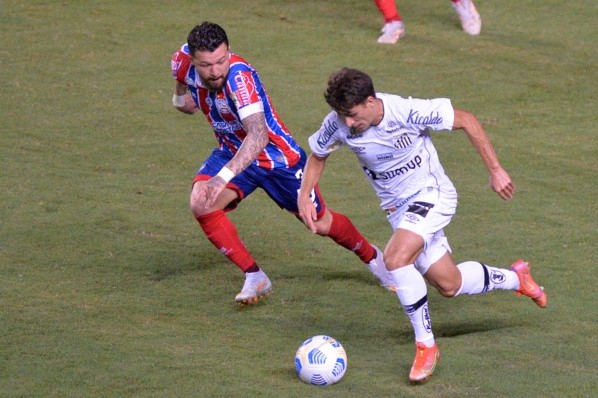 Santos em campo pelo Brasileirão. (Foto: Walmir Cirne/AGIF)