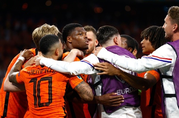 Holanda comemorando gol na Eurocopa. (Foto: Getty Images)