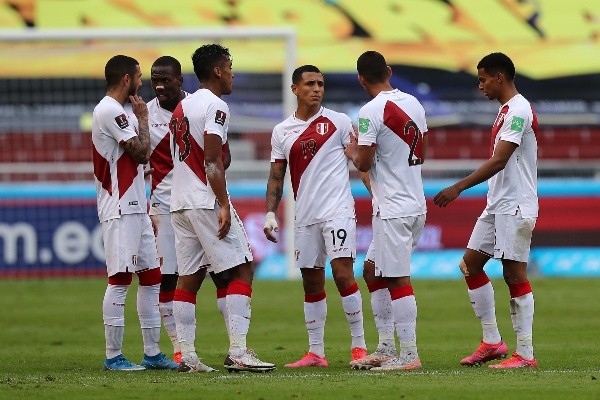Seleção do Peru em campo pelas Eliminatórias. (Foto: Getty Images)