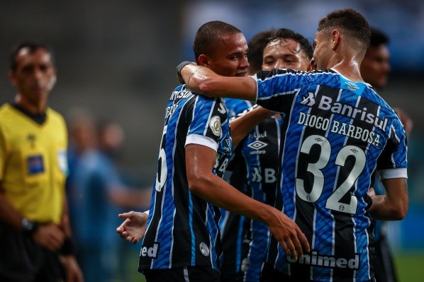 Vanderson vem sendo monitorado pelos ingleses do Arsenal (Foto: LUCAS UEBEL/GRÊMIO)