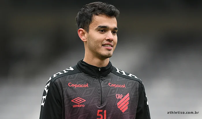 Aguilar não convenceu no Athletico desde sua chegada, em 2020, e será repassado ao Atlético Nacional (Foto: Maurício Mano/Athletico)