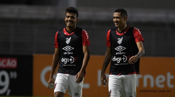 Walber foi emprestado ao Cuiabá, mas está no radar do Cruzeiro e do Guarani (Foto: Miguel Locatelli/Athletico)