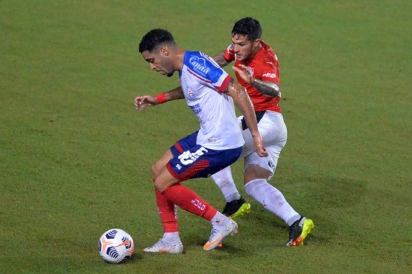 Matheus Bahia estaria com negociações adiantadas com clube da Europa (Foto:Walmir Cirne/AGIF)