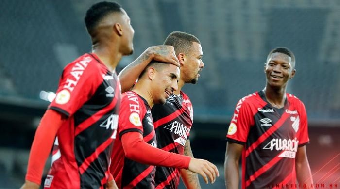 Gol de Christian sacramentou vitória sobre o Atlético-GO (Foto: Divulgação)