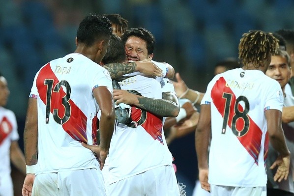 Peru comemorando gol. (Foto: Getty Images)
