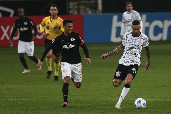 Corinthians en el campo contra RB Bragantino.  (Foto: Ettore Chiereguini / AGIF)