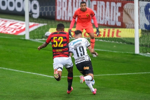 Gol de Mosquito acabou sendo anulado - Foto: Marcello Zambrana/AGIF.