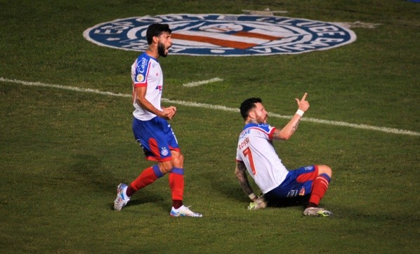 Bahia comemorando gol pelo Brasileirão. (Foto: Jhony Pinho/AGIF)