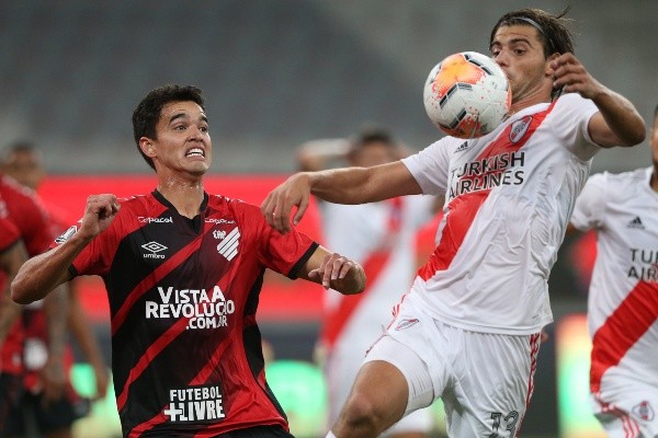 Aguilar jogou pouco no Athletico e foi repassado por empréstimo ao Atlético Nacional (Foto: Rodolfo Buhrer-Pool/Getty Images)