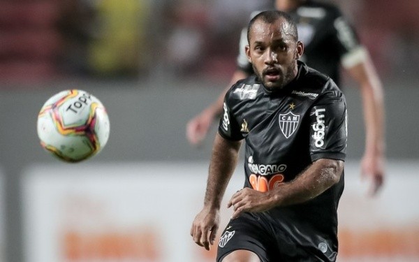 Edinho está retornando ao Brasil e deve se transferir ao Fortaleza (Foto: Bruno Cantini/Atlético)