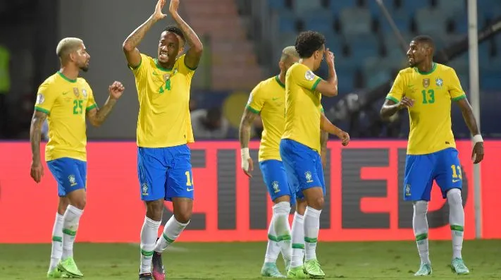 Justiça dá prazo para a CBF explicar porque a Seleção Brasileira não tem a numeração 24 em seu uniforme na Copa América. (Foto: Getty Images) Justiça dá prazo para a CBF explicar porque a Seleção Brasileira não tem a numeração 24 em seu uniforme na Copa América. (Foto: Getty Images)
