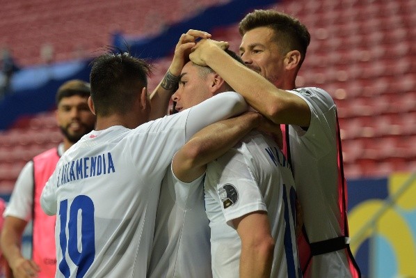 Seleção do Paraguai comemorando gol na Copa América. (Foto: Getty Images)