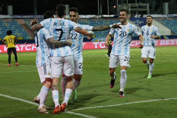 Argentina comemorando gol contra o Equador. (Foto: Getty Images)