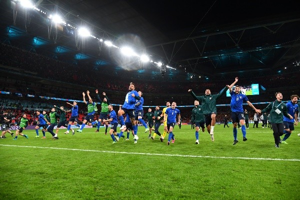 Itália comemorando a ida para a final da Eurocopa. (Foto: Getty Images)