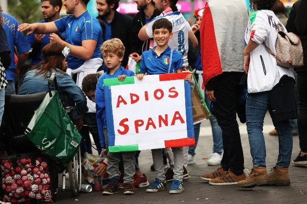 Itália comemorando a ida para a final da Eurocopa. (Foto: Getty Images)