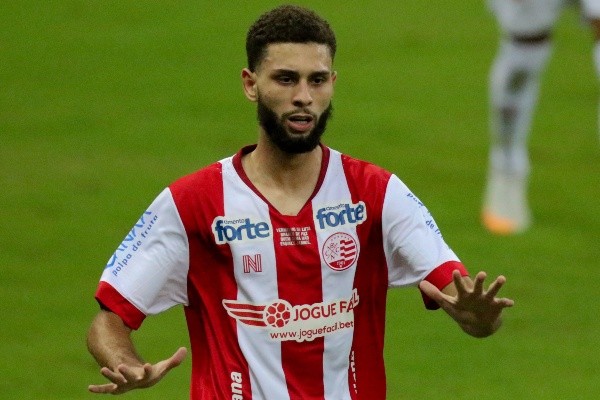 Wagner Leonardo foi um dos destaques do Náutico (Foto: Marcel Lisboa/AGIF)