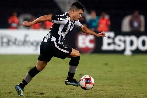 Caso de Ronald causa mais preocupação na comissão técnica – Foto: Flickr Oficial Botafogo de Futebol e Regatas