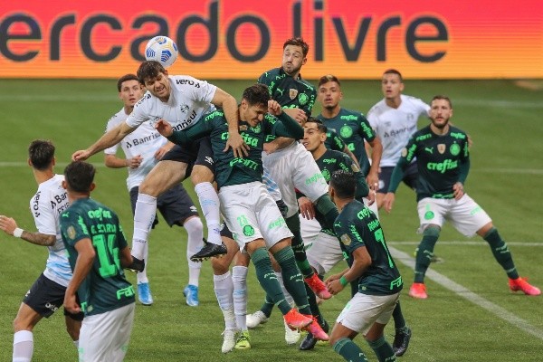 Palmeiras x Grêmio em campo pela décima rodada do Brasileirão. (Foto: Marcello Zambrana/AGIF)
