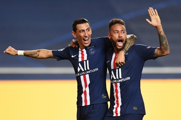 Ángel Di María e Neymar em campo pelo PSG. (Foto: Getty Images)