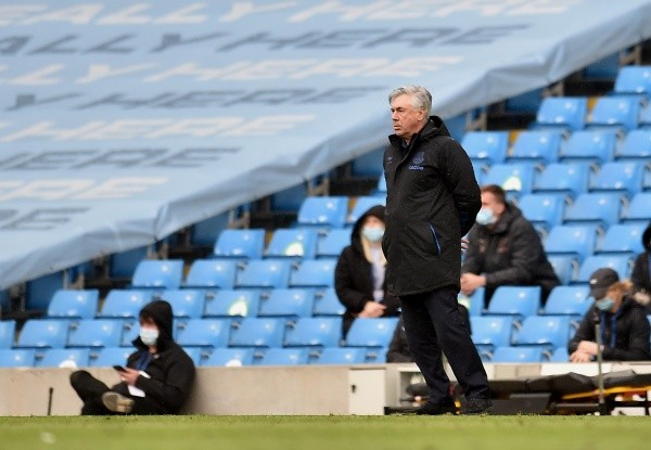 Carlo Ancelotti em campo ainda quando comandava o Everton. (Foto: Getty Images) Carlo Ancelotti em campo ainda quando comandava o Everton. (Foto: Getty Images)