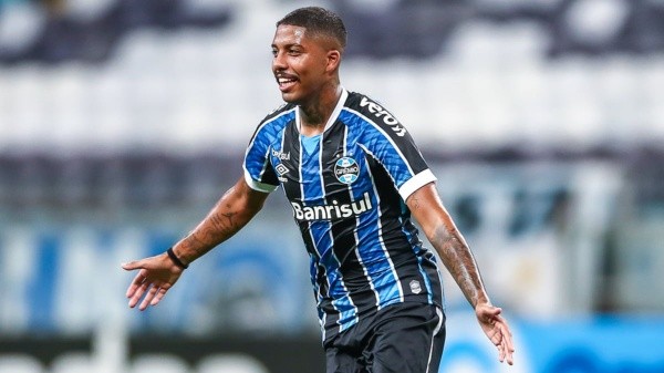 Jean Pyerre vem em baixa há bastante tempo no Grêmio, mas Felipão crê em volta por cima do meia (Foto:Lucas Uebel / Grêmio FBPA)