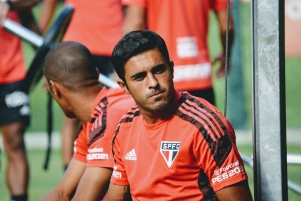 Eder dificilmente atuará na semana que vem contra o Racing (Foto: Divulgação/São Paulo)