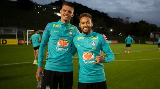 O jogador do Furacão já foi chamado para treinar com a seleção mais de uma vez Créditos: Lucas Figueiredo/Confederação Brasileira de Futebol