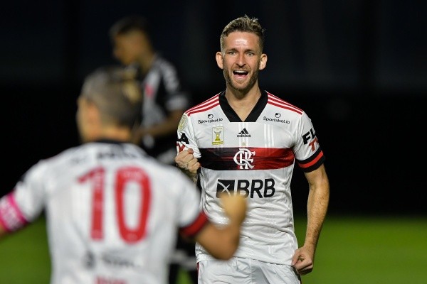 Léo Pereira vem retomando a confiança no Flamengo junto de Gustavo Henrique (Foto: Thiago Ribeiro/AGIF)