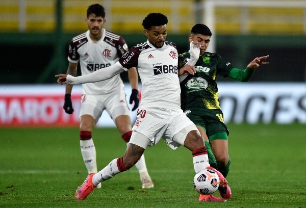 Bruno Viana entrou no fim da vitória contra o DyJ na Argentina (Foto: Gustavo Garello-Pool/Getty Images Argentina)