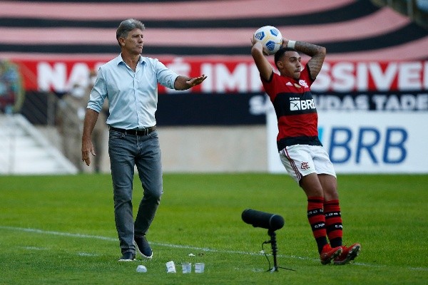Renato Gaúcho pode conseguir mais uma marca no futebol nesta noite se o Flamengo vencer o ABC. (Foto: Getty Images)