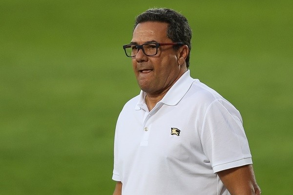 Luxemburgo é um dos favoritos para comandar o Cruzeiro; porém situação financeira pode ser o principal entrave. (Foto: Getty Images)
