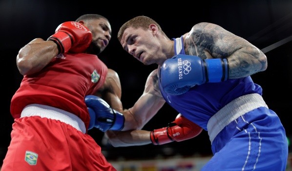 Na reta final ele conseguiu conectar três ganchos na linha de cintura | Crédito: Getty Images