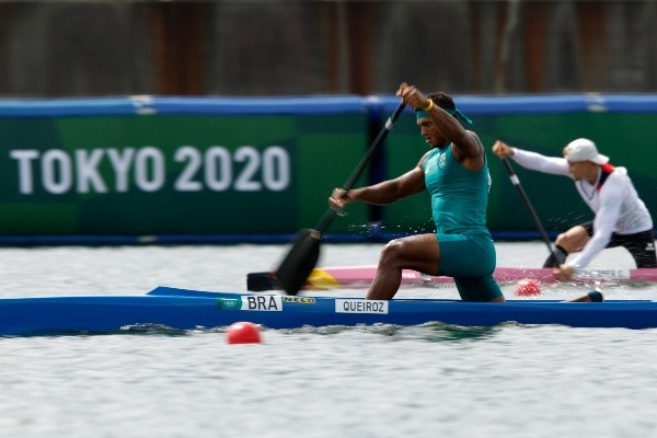 Isaquias Queiroz dominou sua bateria na semifinal