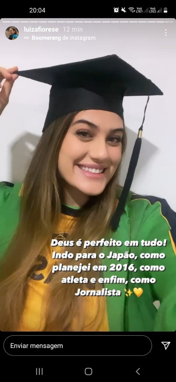 Luiza, após a colação de grau. (Foto: Reprodução Instagram)