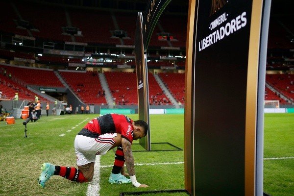Flamengo enfrenta o Olimpia nesta quarta-feira (11), fora de casa. (Foto: Getty Images)
