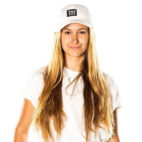 A skatista Dora Varella, do skate park. (Foto: Arquivo pessoal)