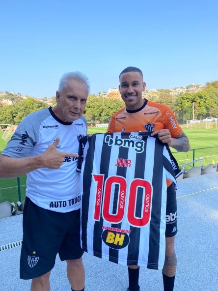 O eterno ídolo éder Aleixo homegeou o atual camisa 8 do Galo – Foto: Arquivo pessoal do atleta