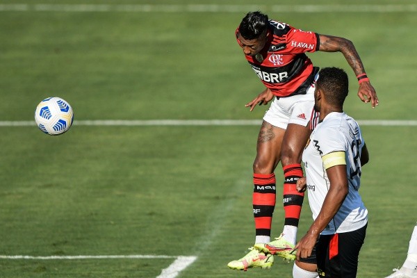 Bruno Henrique em campo contra o Sport. (Foto: Thiago Ribeiro/AGIF) Bruno Henrique em campo contra o Sport. (Foto: Thiago Ribeiro/AGIF)
