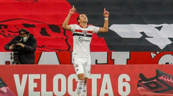 PR - Curitiba - 07/08/2021 - BRASILEIRO A 2021, ATHLETICO PR X SAO PAULO - Pablo jogador do Sao Paulo comemora seu gol durante partida contra o Athletico-PR no estadio Arena da Baixada pelo campeonato Brasileiro A 2021. Foto: Gabriel Machado/AGIF