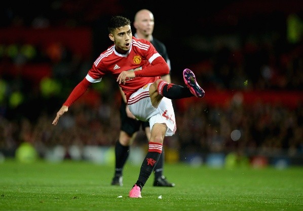 Andreas Pereira se acostumou a “flutuar” pelo meio nos tempos de United e outros clubes da Europa (Foto: Gareth Copley/Getty Images)