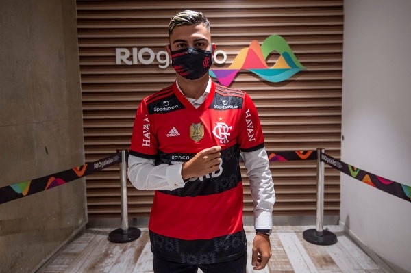 Andreas chega ao Flamengo por empréstimo de uma temporada junto ao Manchester United (Foto: Alexandre Vidal / Flamengo)